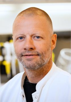 Dr. Martin Tolstrup, Aarhus University