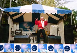 Greg McIntyre - SILVER ELVIS, performing at Rib Fest.