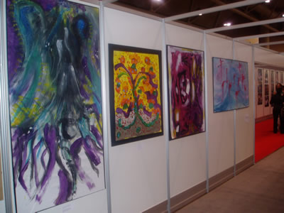 AIDS 2006: Exhibition in Global Villiage by 26 children,
aged 10 - 16 who live with HIV.